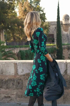 Black & Green Floral Print Sweetheart Neckline Midi Jersey Dress -Sosandar Fashion Store 07f44de8906f27a858fbcbf6f2b1bb301d84b391