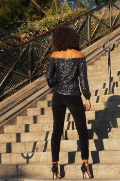 Black Velvet Skinny Jeans -Sosandar Fashion Store 0de6695510d0cb3b72d5e569cebb1c5632b3e114