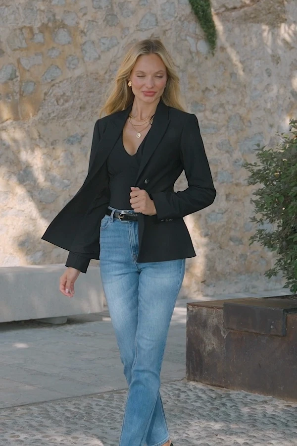 The Ultimate Black Fitted Blazer 9 The Ultimate Black Fitted Blazer - Image 7