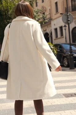 Ivory Relaxed Fit Longline Faux Fur Coat 21 Ivory Relaxed Fit Longline Faux Fur Coat -Sosandar Fashion Store 20a65e27065f499d5b16877a81a5d8d8fca2be67