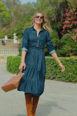 Dark Indigo Tiered Hem Denim Midi Dress 15 Dark Indigo Tiered Hem Denim Midi Dress -Sosandar Fashion Store 3111968545e582dd0787744e560a555296e617bd