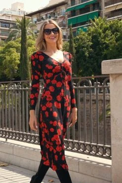 Black & Red Floral Print Ruched Front V Neck Midi Jersey Dress -Sosandar Fashion Store 33c94c9519033ca6ef660f092ca254a5ca6c2384
