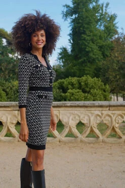 Black Geometric Print Gold Button Detail Knitted Dress -Sosandar Fashion Store 343fcf1119b435efb6b4b0e0b70d2bbe958beb0d