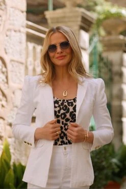 Petite White Denim Ruched Shoulder Blazer -Sosandar Fashion Store 3ab8281fad97e38f6aeb8bec741a49bef40801ab 1