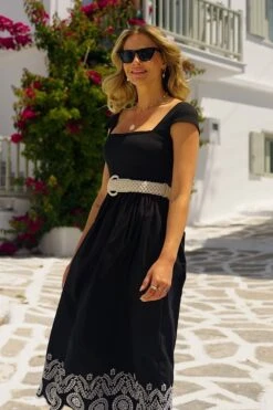 Black Embroidered Hem Square Neckline Midi Dress 15 Black Embroidered Hem Square Neckline Midi Dress -Sosandar Fashion Store 3c649285f20d920a0666cac4b910d0d3aa8993a8