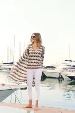 Neutral Metallic Chevron Print Longline Cardigan -Sosandar Fashion Store 3f8c3c2a5176642c951867b6280c1b807ddec214