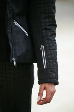 Dare 2B Houndstooth Check Insulated Ski Jacket 17 Dare 2B Houndstooth Check Insulated Ski Jacket -Sosandar Fashion Store 47 a21le026bk a21le030bk a21le032bk 276