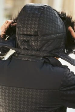 Dare 2B Houndstooth Check Insulated Ski Jacket 20 Dare 2B Houndstooth Check Insulated Ski Jacket -Sosandar Fashion Store 47 a21le026bk a21le030bk a21le032bk 308