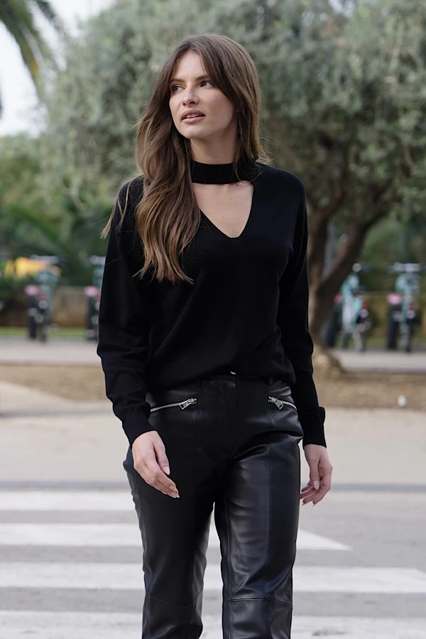 Black Keyhole Detail Fine Knit Jumper 7 Black Keyhole Detail Fine Knit Jumper - Image 5