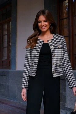 Black & White Houndstooth Print Collarless Jacket -Sosandar Fashion Store 6d07b2effee80470376631923a278fd883f9d2e6