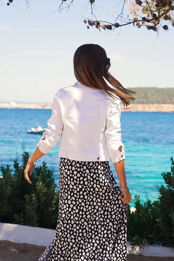 White Denim Jacket With Silver Button Detail 9 White Denim Jacket With Silver Button Detail - Image 7