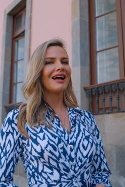 Petite Blue & White Aztec Print Twist Front Dress -Sosandar Fashion Store 861da66c9d8611b6c1adaaf3d39e40f6de0874f9 1