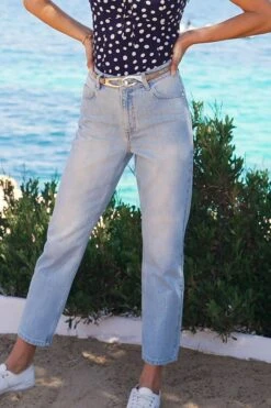 Light Wash Blue Straight Leg Jeans 13 Light Wash Blue Straight Leg Jeans -Sosandar Fashion Store 8a6fcfe8464727e5f3bac94fe43c00e7f113adb0