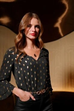 Black & Gold Metallic Spot Print Top -Sosandar Fashion Store a0edb9ee1189fe36357484984cff19f3acce33da