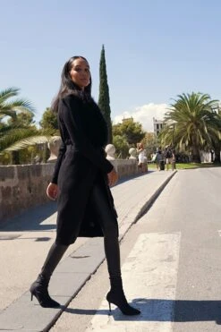 Black Longline Cardigan With Faux Fur Trim -Sosandar Fashion Store a2361036057f2fbb208442660df594b377c4edd6