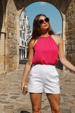 Hot Pink Chain Trim Halter Neck Top 15 Hot Pink Chain Trim Halter Neck Top -Sosandar Fashion Store c733379b45b5ff2246829c7a84479100e4394e61