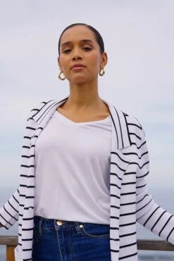 White & Black Stripe Blazer -Sosandar Fashion Store d3ca890a1885afe041a7ace038085686f417c966