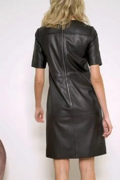 Black Leather Zip Detail Shift Dress -Sosandar Fashion Store eb1ee84a40ab0cd2d6b0b7d964d578c0418ba382