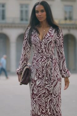 Burgundy Paisley Print Faux Wrap Dress 15 Burgundy Paisley Print Faux Wrap Dress -Sosandar Fashion Store f36c0ce390ab4b1661656afffd5a979db2ee9464