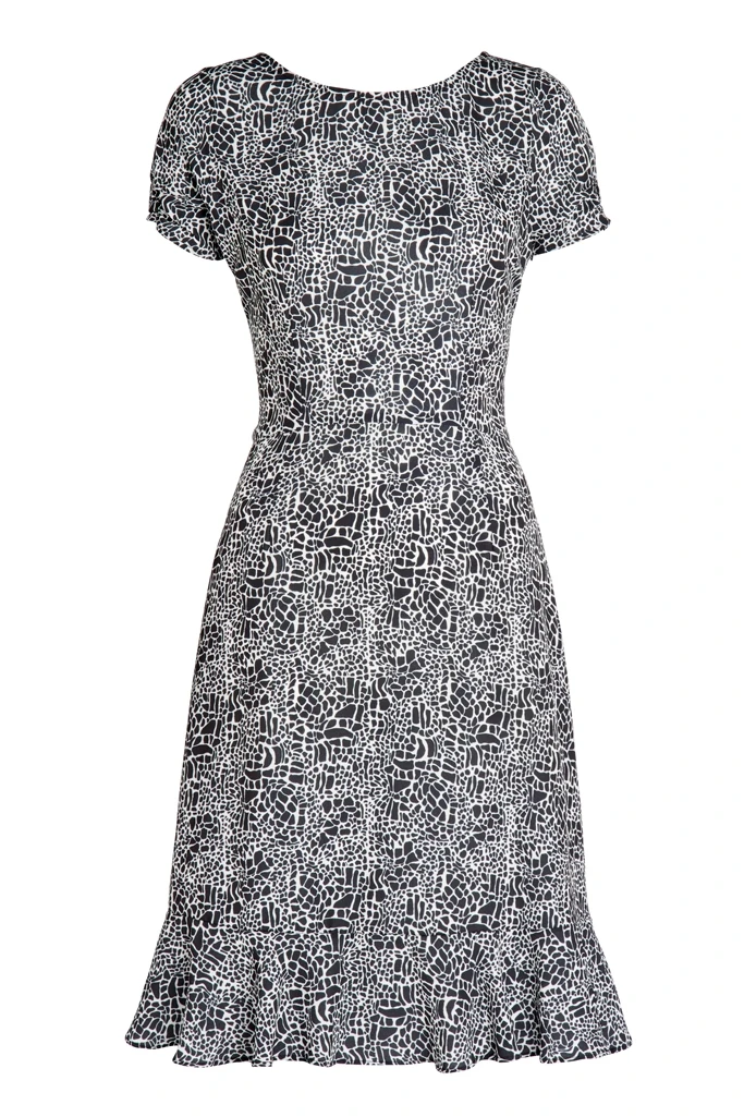 Black & White Animal Print Shift Dress 13 Black & White Animal Print Shift Dress - Image 11