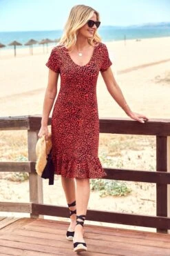 Coral & Black Leopard Print Relaxed Fit Jersey Dress -Sosandar Fashion Store s1 s21dj148 s20fp001bk 088c