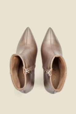 Angel Soft Gold Leather Zip Boot With Stack Heel -Sosandar Fashion Store s20fb004mc0003 c