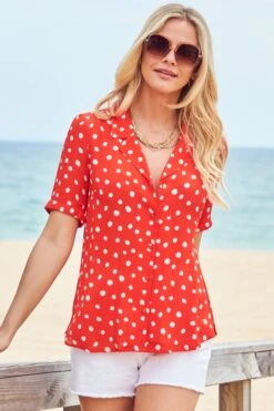 Red & White Spot Print Short Sleeve Relaxed Fit Shirt 11 Red & White Spot Print Short Sleeve Relaxed Fit Shirt -Sosandar Fashion Store s53 s21tw188rd 017