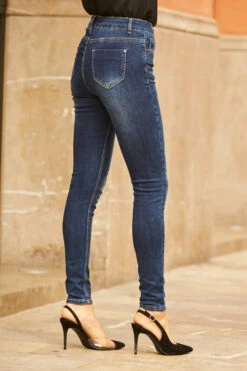 Grace Dark Indigo Skinny Jeans -Sosandar Fashion Store web 09 a20ow051bk 137
