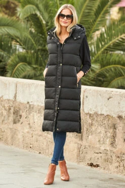 Black Longline Padded Hooded Gilet With Pockets 20 Black Longline Padded Hooded Gilet With Pockets -Sosandar Fashion Store web 63 a21ow075 a21tj043 a21fw021bn0004 175