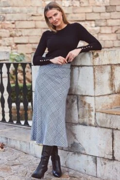 Black & White Houndstooth Print Belted Midi Skirt