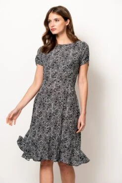 Black & White Animal Print Shift Dress 16 Black & White Animal Print Shift Dress -Sosandar Fashion Store web 01042029 sosander 556