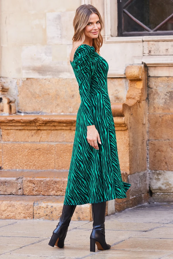 Green Animal Print Square Neck Jersey Midi Dress 4 Green Animal Print Square Neck Jersey Midi Dress - Image 2