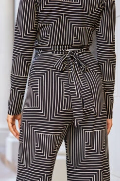 Black & White Geometric Print Wrap Front Wide Leg Jumpsuit With Pockets -Sosandar Fashion Store web 09 a20jj004nege01 128