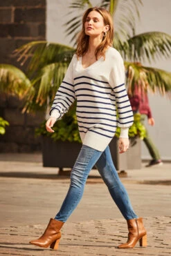 Harper Tan Leather Stack Heel Pointed Toe Ankle Boot -Sosandar Fashion Store web 16 s21tk450be 081 2