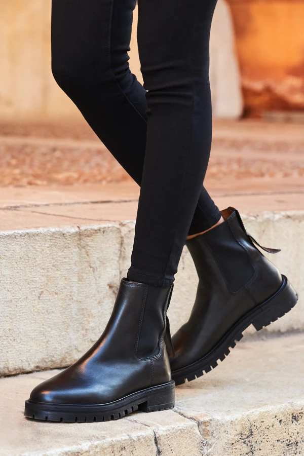 Black Chunky Sole Leather Chelsea Boot 3 Black Chunky Sole Leather Chelsea Boot