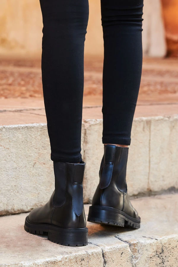 Black Chunky Sole Leather Chelsea Boot 4 Black Chunky Sole Leather Chelsea Boot - Image 2