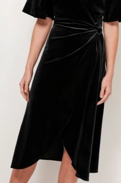 Black Velvet Wrap Dress 11 Black Velvet Wrap Dress -Sosandar Fashion Store web 2018 11 15 sosandar ecom shot 20 029
