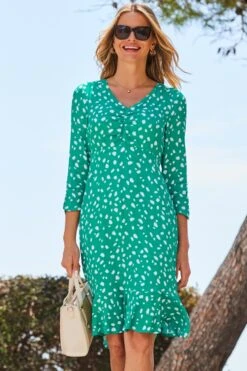 Green Fleck Print Ruched Front Fit & Flare Dress -Sosandar Fashion Store web 2306 125 s23dw088grmm01 125 040 1