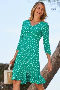 Green Fleck Print Ruched Front Fit & Flare Dress -Sosandar Fashion Store web 2306 125 s23dw088grmm01 125 103 1