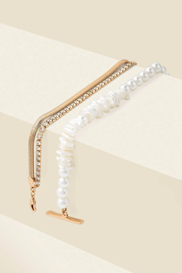 Gold Triple Layer Diamante & Pearl Toggle Detail Necklace 5 Gold Triple Layer Diamante & Pearl Toggle Detail Necklace - Image 3