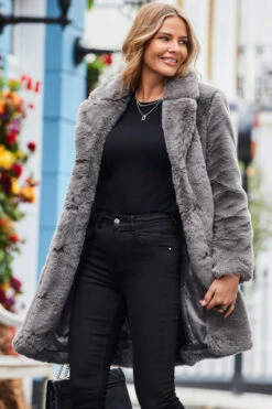 Grey Luxe Faux Fur Coat 14 Grey Luxe Faux Fur Coat -Sosandar Fashion Store web 2310 07 a23ow023gy0014 07 082 rt