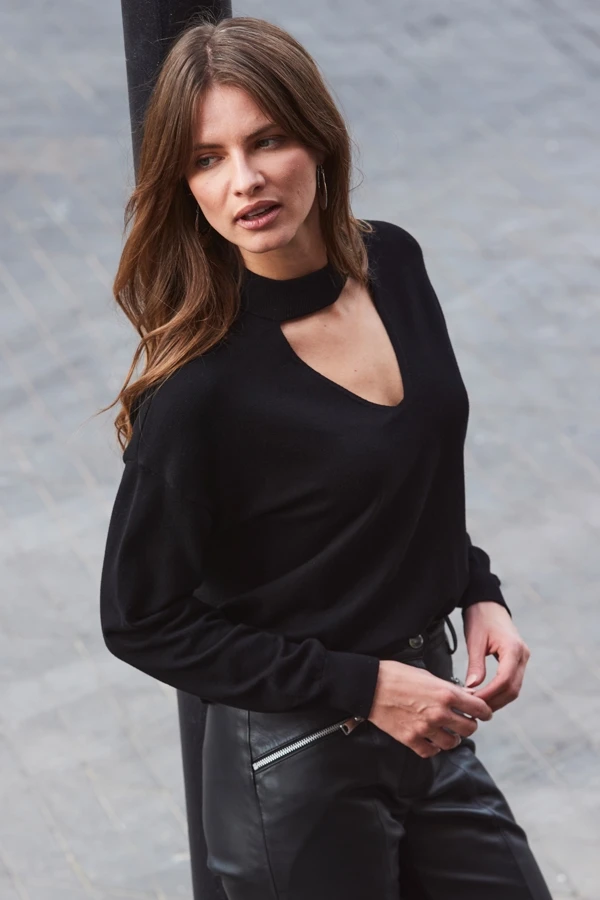 Black Keyhole Detail Fine Knit Jumper 5 Black Keyhole Detail Fine Knit Jumper - Image 3