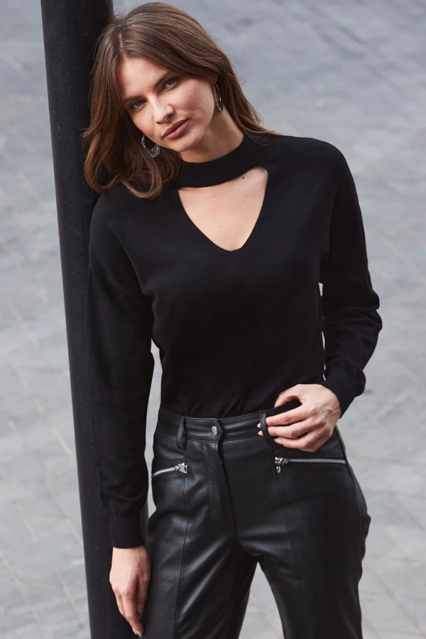 Black Keyhole Detail Fine Knit Jumper 3 Black Keyhole Detail Fine Knit Jumper