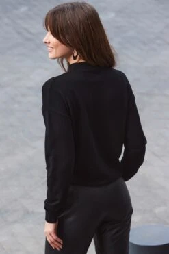 Black Keyhole Detail Fine Knit Jumper 10 Black Keyhole Detail Fine Knit Jumper -Sosandar Fashion Store web 2311 81 s24tk702bk0001 a23bl006bk0001 81 106