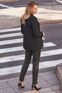 Petite Black Relaxed Fit Double Breasted Blazer -Sosandar Fashion Store web 2401 37 a23bp018bk0001 s24ow069bk0001 37 310 1