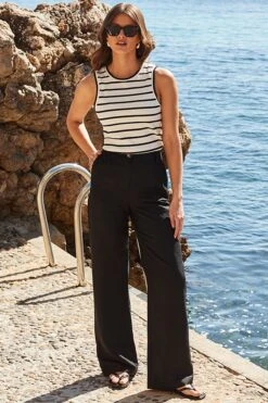 Black Linen Blend Wide Leg Trousers -Sosandar Fashion Store web 2403 04 s24bw043bk0001 04 120