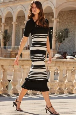 Black Leather Mid Heel Square Toe Sandals -Sosandar Fashion Store web 2403 13 s24dk502bknl01 13 109 1