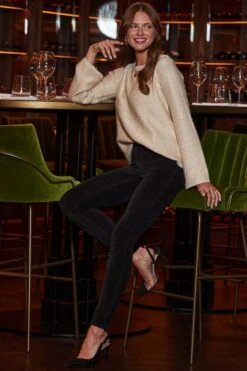 Cream Sequin Jumper With Black Bow Detail 10 Cream Sequin Jumper With Black Bow Detail -Sosandar Fashion Store web 2408 09 a24tk913cm0001 09 11