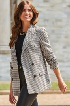 Brown Heritage Checked Double Breasted Blazer 12 Brown Heritage Checked Double Breasted Blazer -Sosandar Fashion Store web 2408 112 a24ow073br0001 112 239