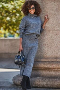 Charcoal Grey Knitted Midaxi Skirt 9 Charcoal Grey Knitted Midaxi Skirt -Sosandar Fashion Store web 2408 181 a23bk213gy001 a24tk163gy001 181 010